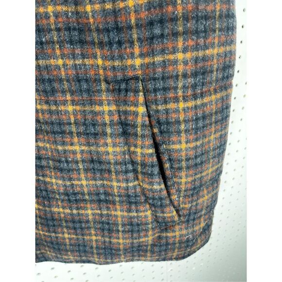 Saks Fifth Avenue reversible vest - Picture 8 of 13